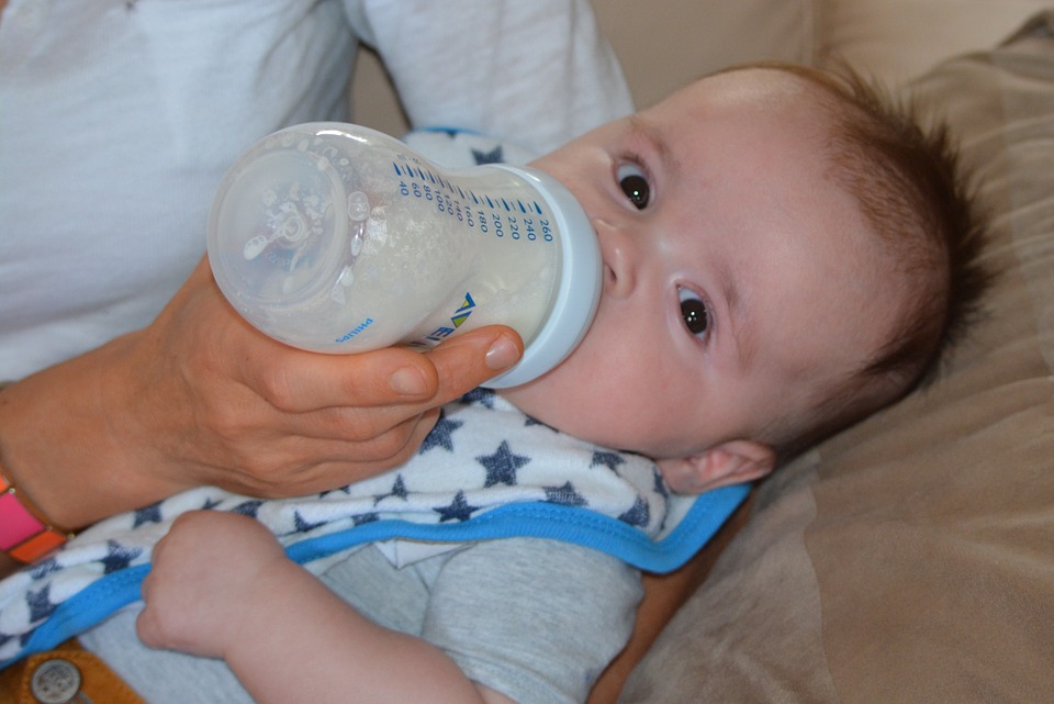 母乳育児とミルク育児について