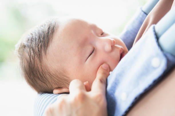新生児に抱っこ紐を使う時の注意点