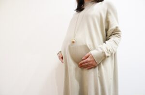胎動が少ない 気になる原因や胎動が少ない時の受診目安とは キューズベリー 抱っこ紐専門店公式ブログ