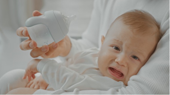 【助産師監修】突然の赤ちゃんの哺乳瓶拒否！克服・対策方法は？
