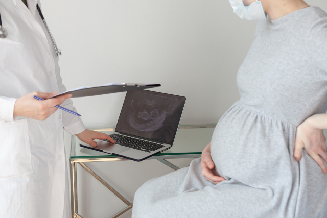 妊娠後期～臨月における危険な便通の変化